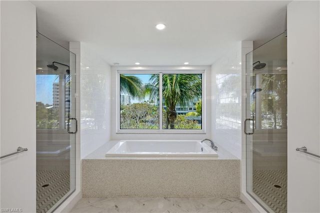 11125 Gulf Shore BLVD 308, Naples, FL 34108