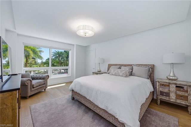 11125 Gulf Shore BLVD 308, Naples, FL 34108