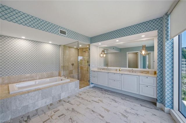 11125 Gulf Shore BLVD 308, Naples, FL 34108