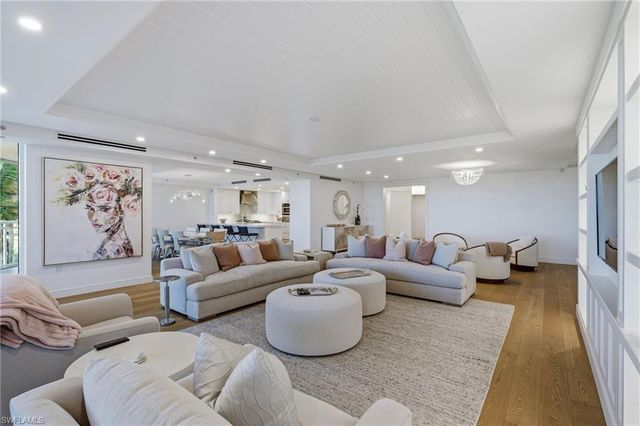 11125 Gulf Shore BLVD 308, Naples, FL 34108