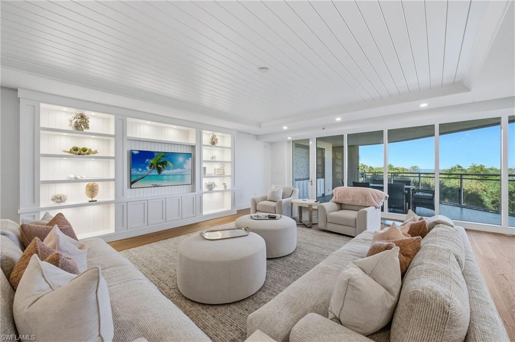 11125 Gulf Shore DR 308, NAPLES, FL 34108 — photo 5