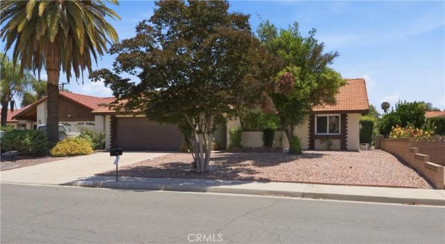 1126 Mayten Tree Court, Hemet, CA 92545