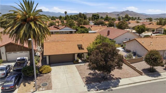 1126 Mayten Tree Court, Hemet, CA 92545
