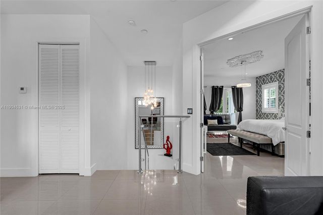 7260 SW 164th Ter, Palmetto Bay, FL 33157