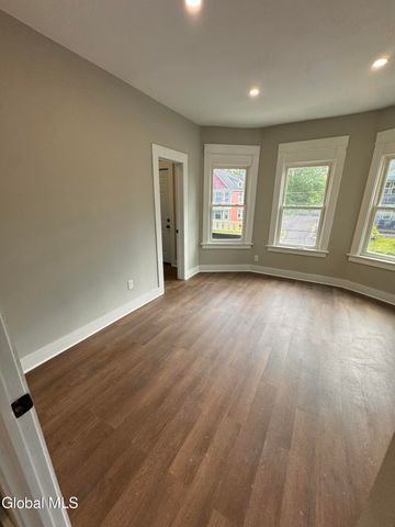 673 Myrtle Avenue 2, Albany, NY 12208