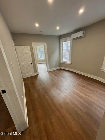 673 Myrtle Avenue 2, Albany, NY 12208