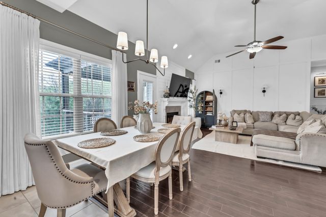 259 Azalea Dr, Oak Grove, KY 42262