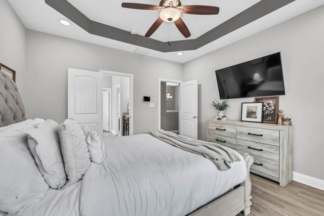 259 Azalea Dr, Oak Grove, KY 42262