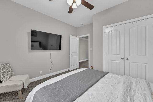 259 Azalea Dr, Oak Grove, KY 42262