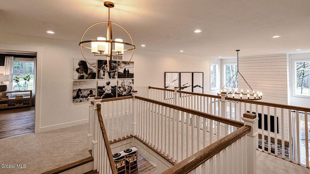 16 Bergen Place, Niskayuna, NY 12309