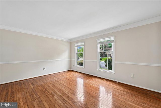 7592 RUXTON DR, Springfield, VA 22153