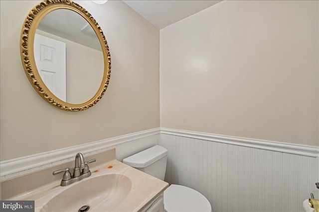 7592 RUXTON DR, Springfield, VA 22153