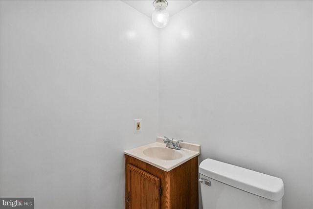 7592 RUXTON DR, Springfield, VA 22153