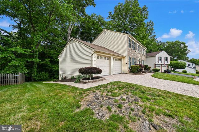7592 RUXTON DR, Springfield, VA 22153