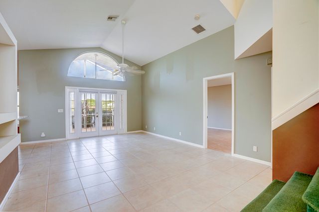 1117 AVONDALE Court, West Palm Beach, FL 33409