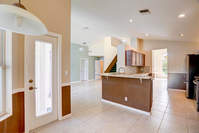 1117 AVONDALE Court, West Palm Beach, FL 33409