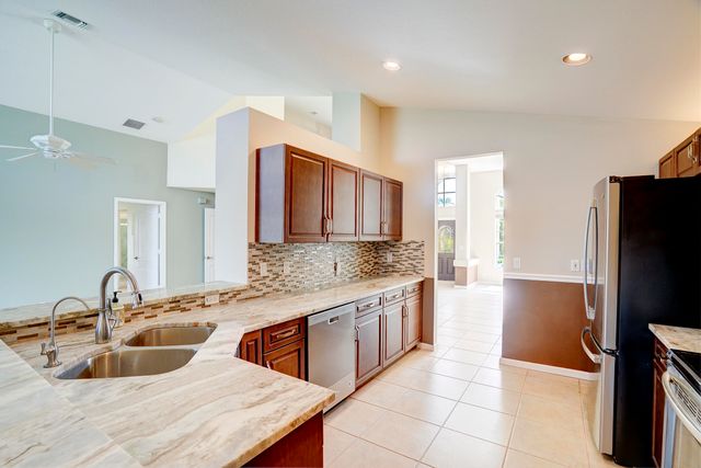 1117 AVONDALE Court, West Palm Beach, FL 33409