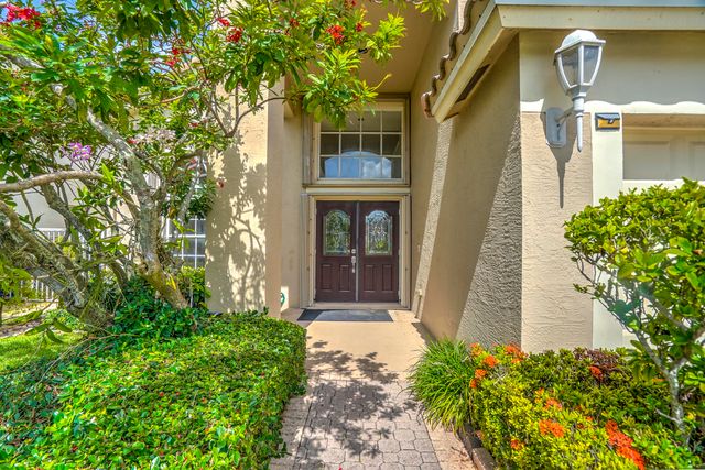 1117 AVONDALE Court, West Palm Beach, FL 33409