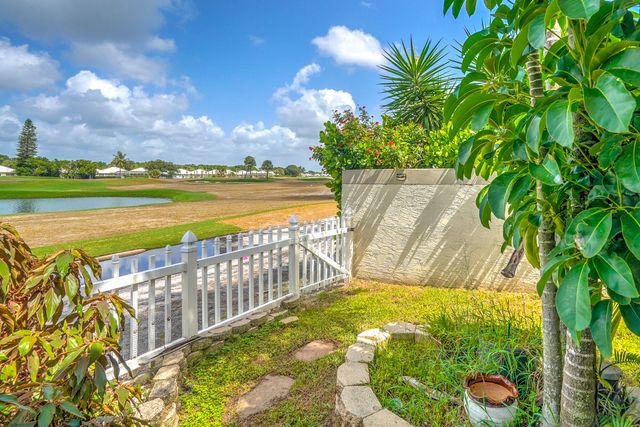 1117 AVONDALE Court, West Palm Beach, FL 33409