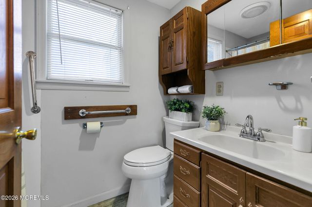83 Union Avenue, Belford, NJ 07718