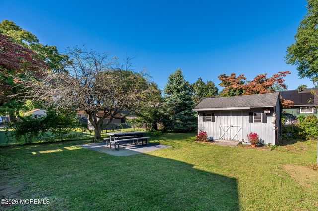 83 Union Avenue, Belford, NJ 07718