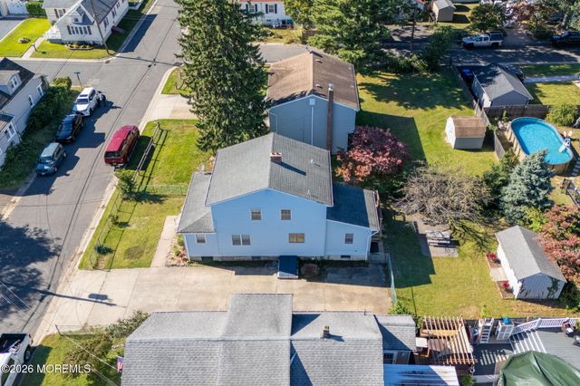 83 Union Avenue, Belford, NJ 07718