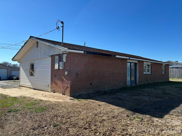 148 Windy Hill Drive, Forest City, NC 28043