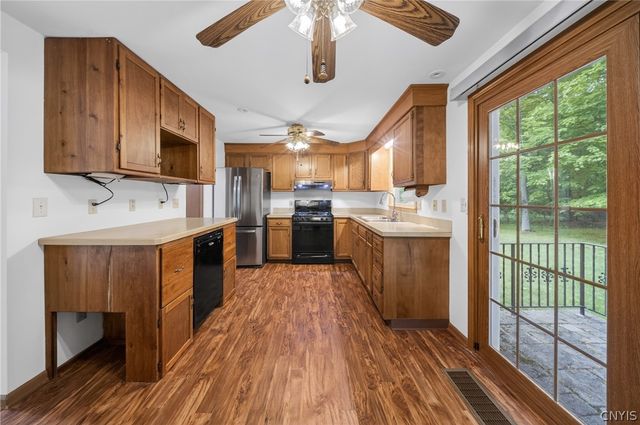 13 Ironwood, Schroeppel, NY 13132