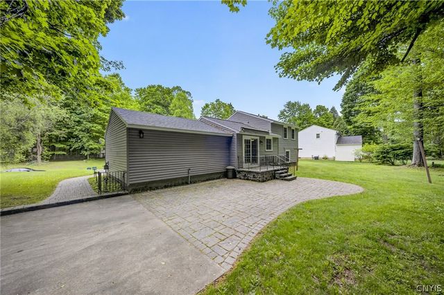 13 Ironwood, Schroeppel, NY 13132