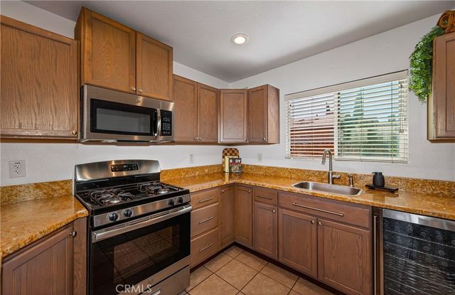 1087 N 1st st, Banning, CA 92220