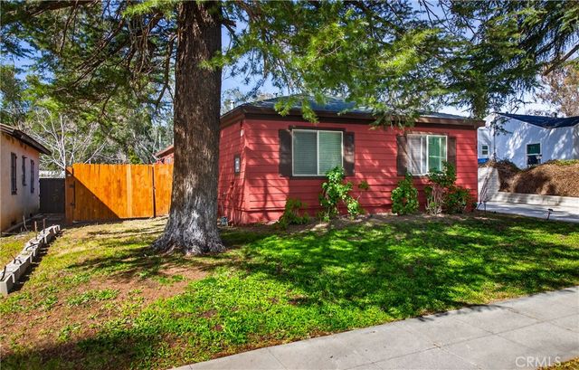 1087 N 1st st, Banning, CA 92220