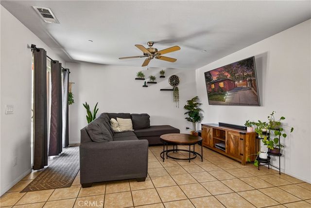 1087 N 1st st, Banning, CA 92220