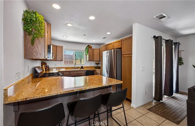 1087 N 1st st, Banning, CA 92220