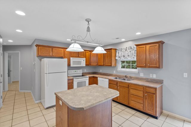 4101 MEADOW VIEW DR, Columbia, MO 65201
