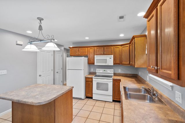 4101 MEADOW VIEW DR, Columbia, MO 65201