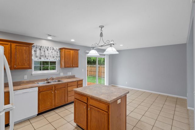 4101 MEADOW VIEW DR, Columbia, MO 65201