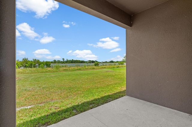 2053 Farmhouse Road SE, Palm Bay, FL 32909