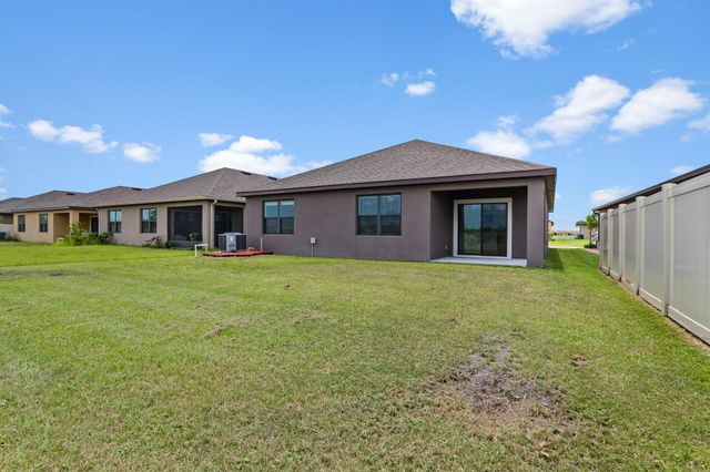 2053 Farmhouse Road SE, Palm Bay, FL 32909