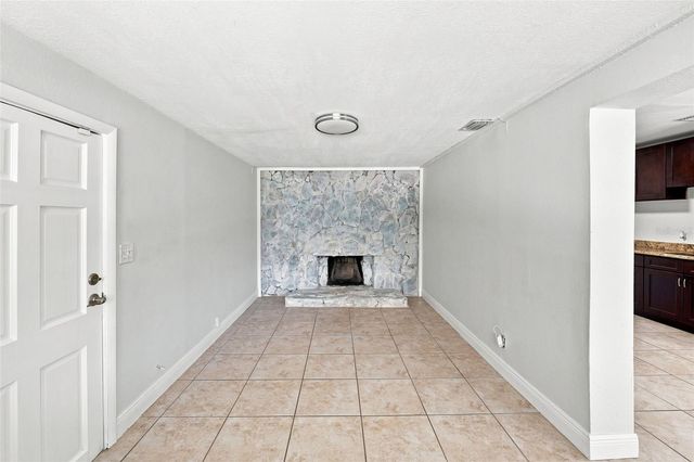 8326 ENDIVE AVENUE, Tampa, FL 33619