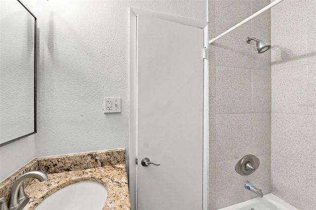 8326 ENDIVE AVENUE, Tampa, FL 33619