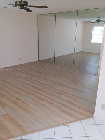 235 E Burgundy E 235, Delray Beach, FL 33484