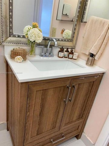 235 E Burgundy E 235, Delray Beach, FL 33484