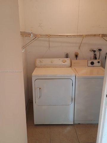 235 E Burgundy E 235, Delray Beach, FL 33484