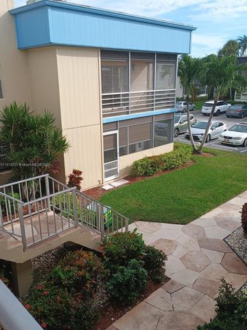 235 E Burgundy E 235, Delray Beach, FL 33484