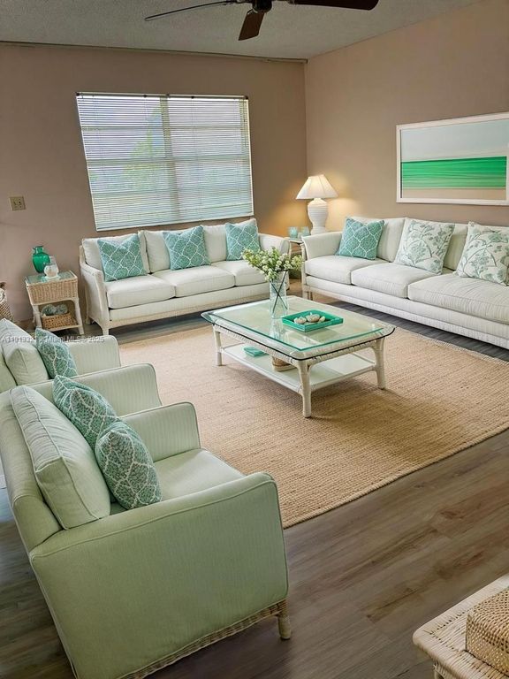 235 E Burgundy E 235, Delray Beach, FL 33484