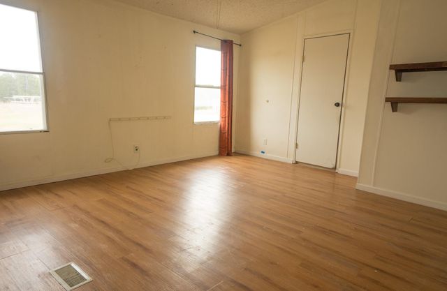 1000 County Rd 201, Liberty Hill, TX 78642