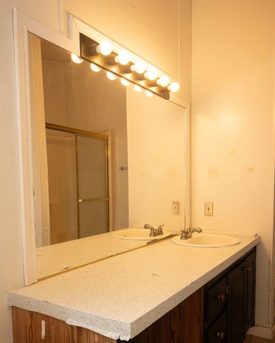 1000 County Rd 201, Liberty Hill, TX 78642