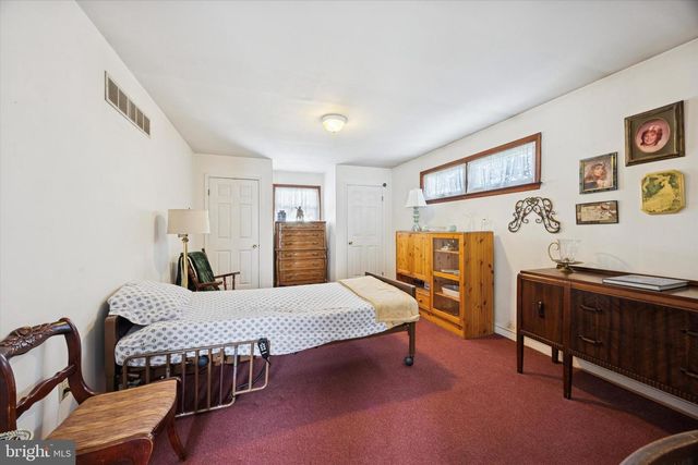 4 MYRTLE AVE, Havertown, PA 19083