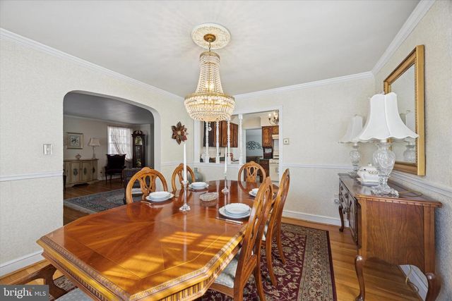 4 MYRTLE AVE, Havertown, PA 19083