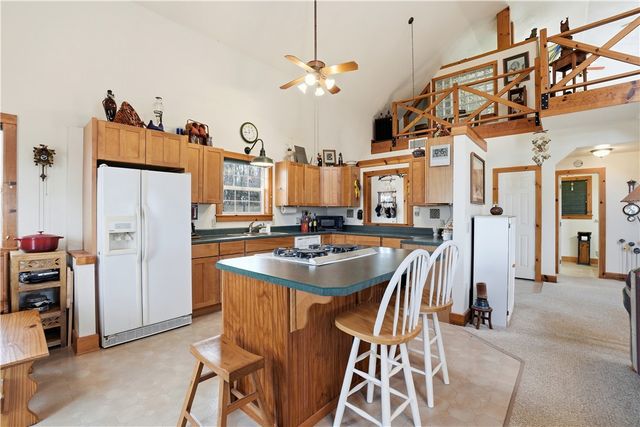 70 County Road 1143, Eureka Springs, AR 72632